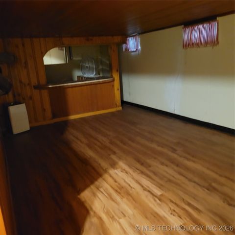 807 N Parkinson Avenue, Wagoner, OK 74467