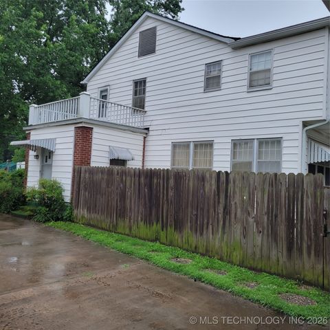 807 N Parkinson Avenue, Wagoner, OK 74467