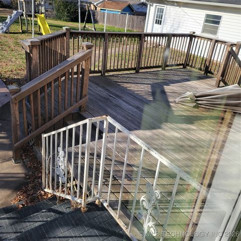 807 N Parkinson Avenue, Wagoner, OK 74467