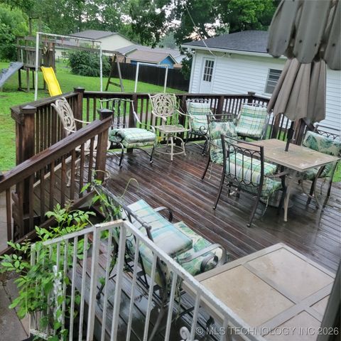 807 N Parkinson Avenue, Wagoner, OK 74467