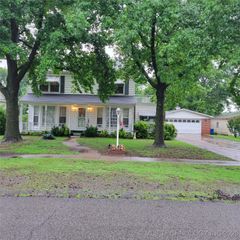 807 N Parkinson Avenue, Wagoner, OK 74467