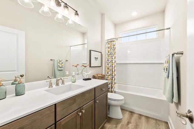 N82W27557 Cress-Brook DRIVE, Hartland, WI 53029