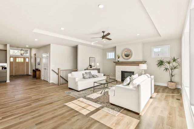 N82W27557 Cress-Brook DRIVE, Hartland, WI 53029