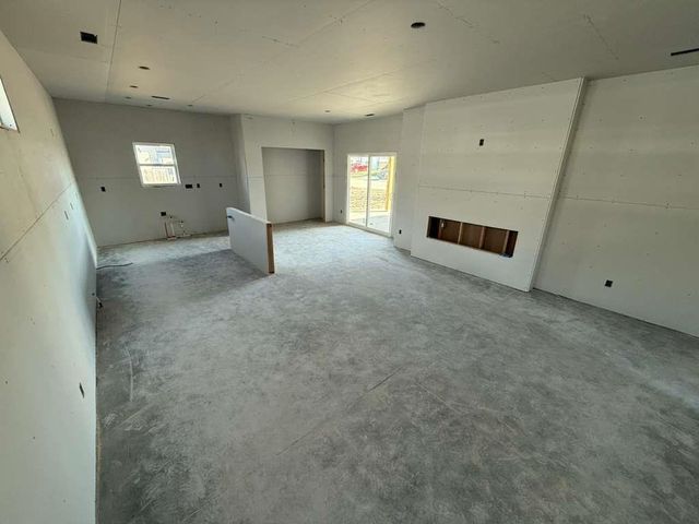 9002 E Forbes Cir., Bel Aire, KS 67226