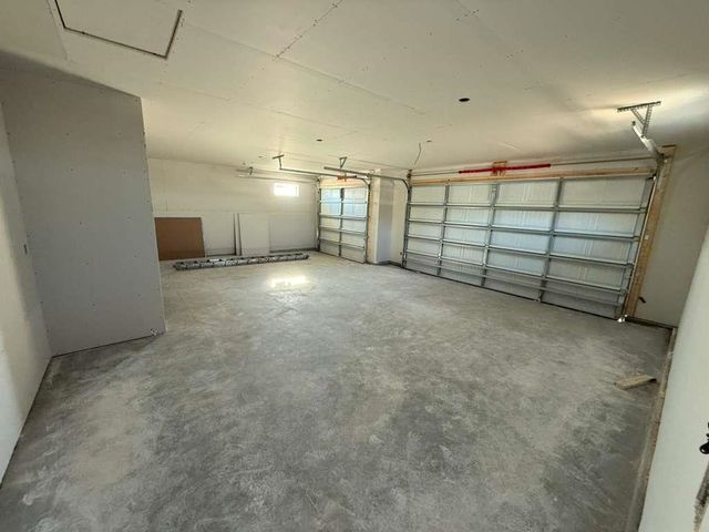 9002 E Forbes Cir., Bel Aire, KS 67226