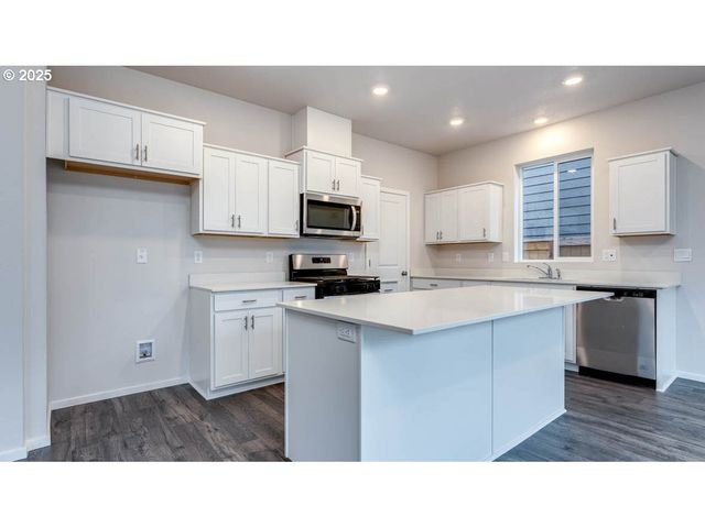 419 Pietro St Ne, Salem, OR 97301