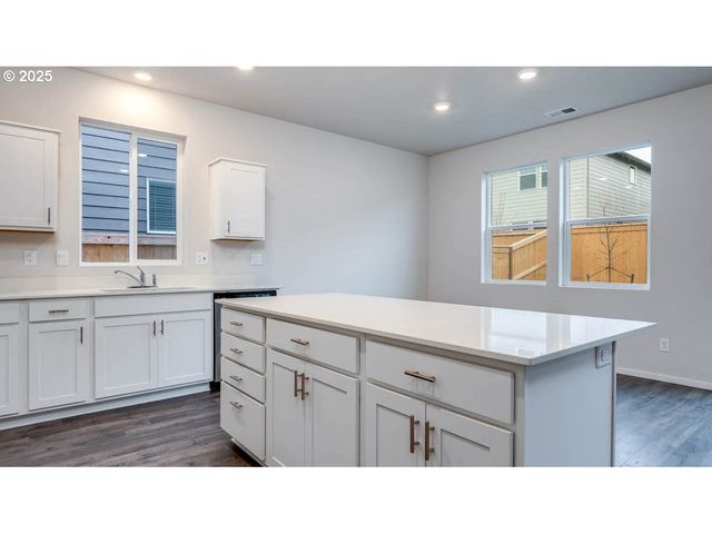 419 Pietro St Ne, Salem, OR 97301