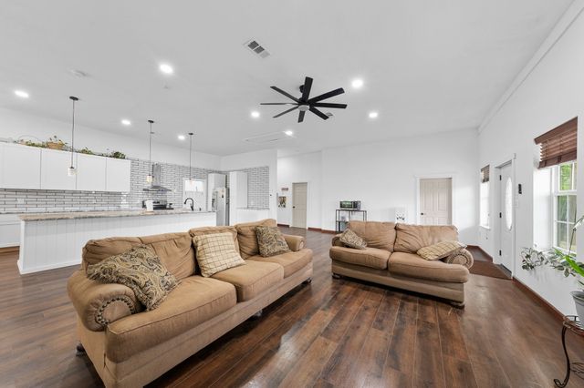4285 N Fm 51, Weatherford, TX 76085