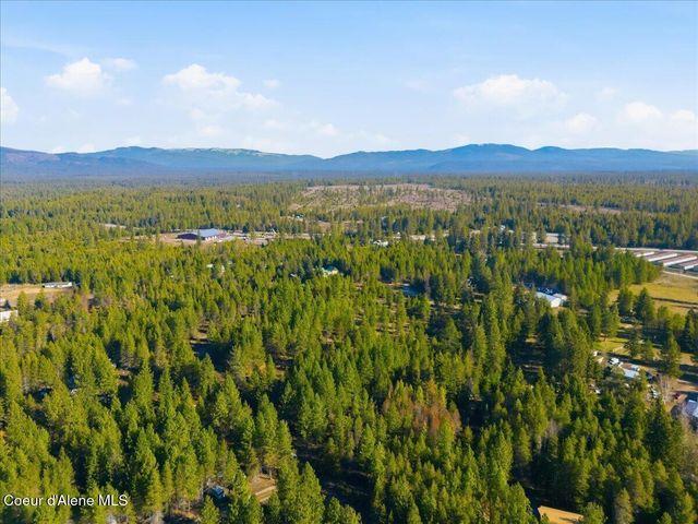 33482 N Charlotte DR, Spirit Lake, ID 83869