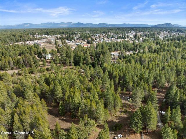 33482 N Charlotte DR, Spirit Lake, ID 83869