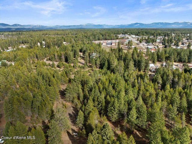 33482 N Charlotte DR, Spirit Lake, ID 83869