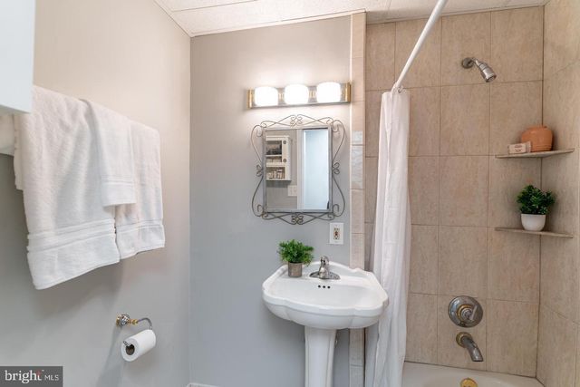 10404 NOLAN DR, Rockville, MD 20850