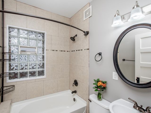 3512 34th Avenue S, Minneapolis, MN 55406