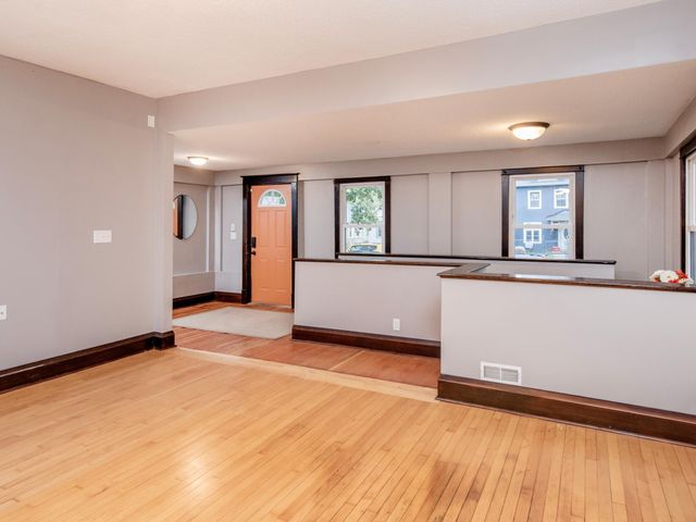 3512 34th Avenue S, Minneapolis, MN 55406