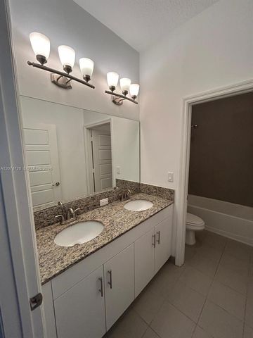 731 NE 193rd Street 731, Miami, FL 33179