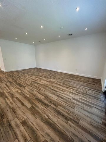 731 NE 193rd Street 731, Miami, FL 33179