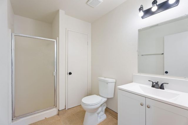 609 Moore Street, Madera, CA 93638