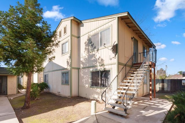 609 Moore Street, Madera, CA 93638