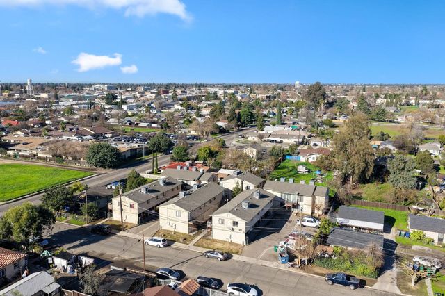 609 Moore Street, Madera, CA 93638