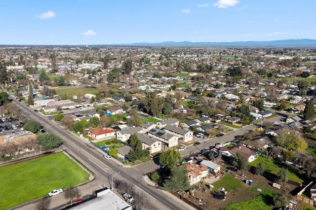 609 Moore Street, Madera, CA 93638