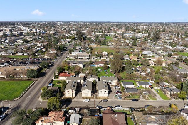 609 Moore Street, Madera, CA 93638