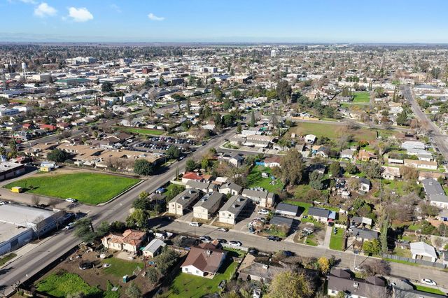 609 Moore Street, Madera, CA 93638