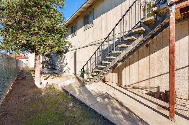 609 Moore Street, Madera, CA 93638