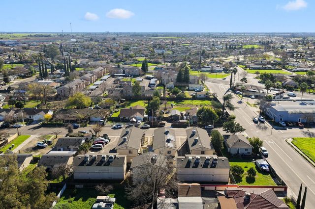 609 Moore Street, Madera, CA 93638