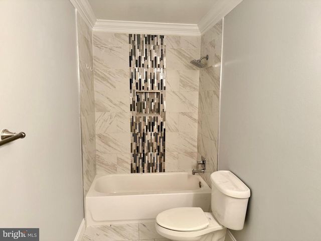 7811 WENDY RIDGE LN, Annandale, VA 22003