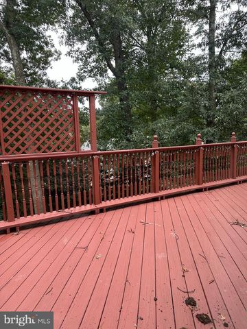 7811 WENDY RIDGE LN, Annandale, VA 22003
