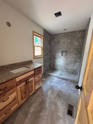109 Chestnut Oaks Drive, Murphy, NC 28906