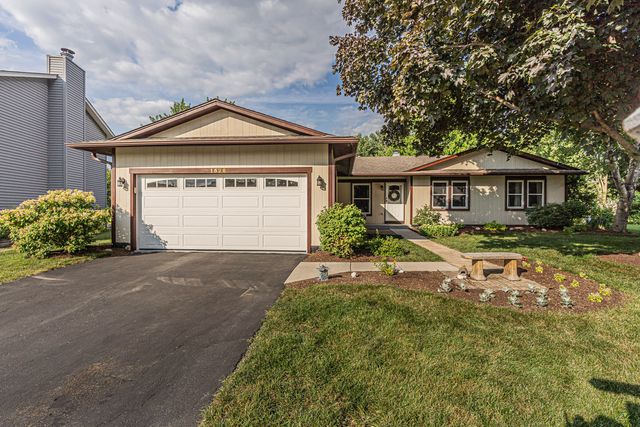 1526 Sycamore Lane, Aurora, IL 60504