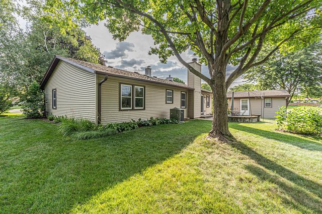 1526 Sycamore Lane, Aurora, IL 60504