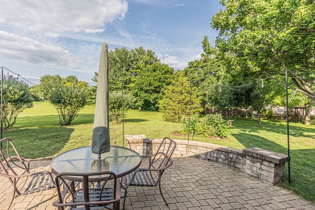1526 Sycamore Lane, Aurora, IL 60504