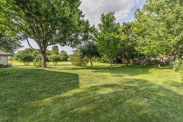 1526 Sycamore Lane, Aurora, IL 60504