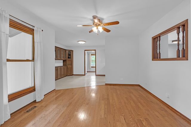 1526 Sycamore Lane, Aurora, IL 60504