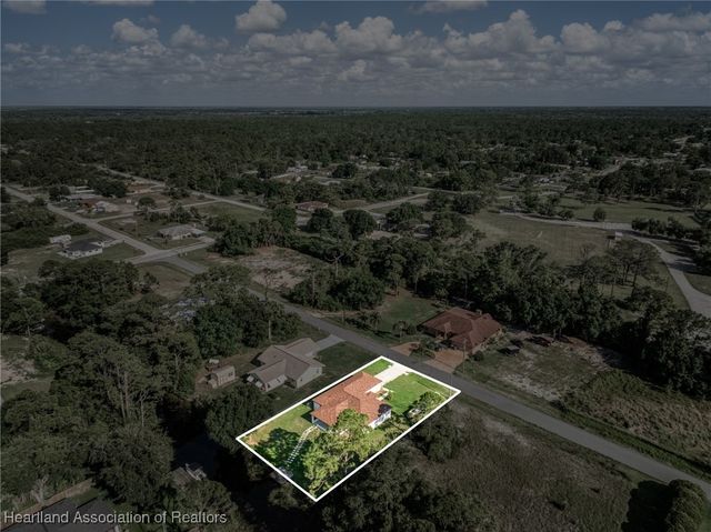 111 Blue Moon Avenue, Lake Placid, FL 33852