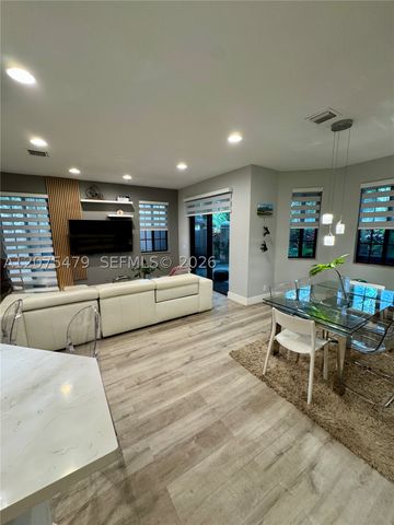 2787 Center Ct Dr 1-23, Weston, FL 33332