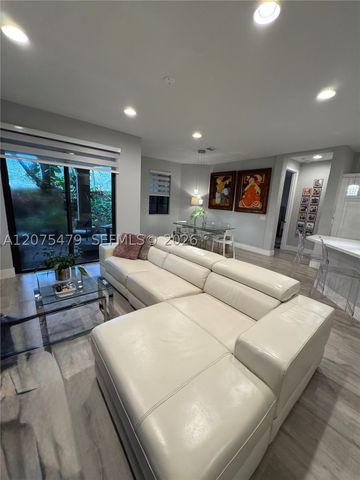 2787 Center Ct Dr 1-23, Weston, FL 33332