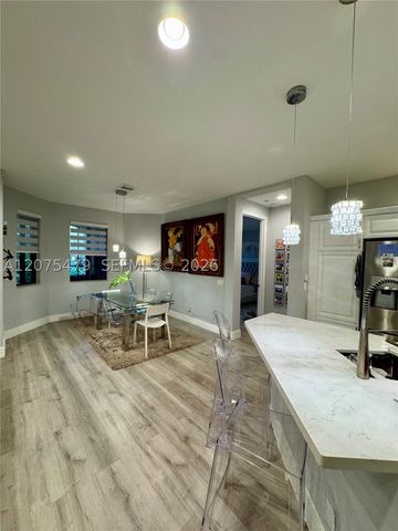 2787 Center Ct Dr 1-23, Weston, FL 33332