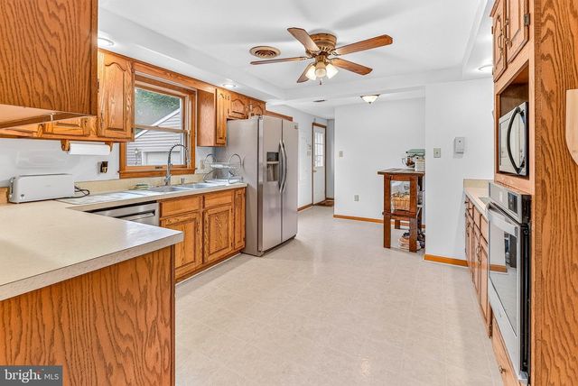 44 ORBIT CT, Martinsburg, WV 25401