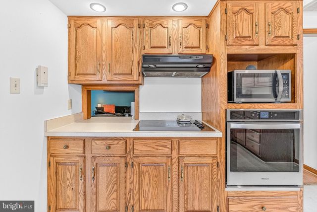 44 ORBIT CT, Martinsburg, WV 25401