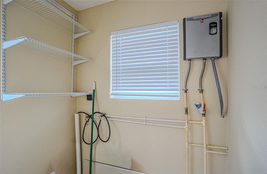 Image 10 of property listing at 2710 W NASSAU STREET, Tampa, FL 33607