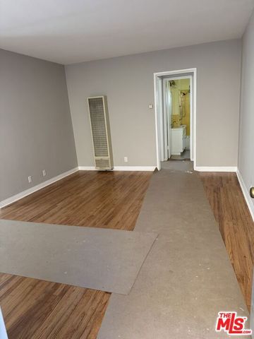 1245 Chelsea Avenue A, Santa Monica, CA 90404