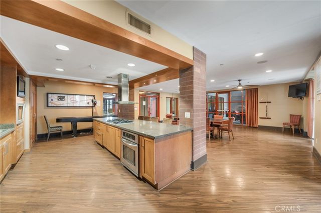 1801 E Katella 2133, Anaheim, CA 92805