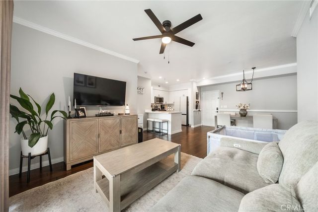 1801 E Katella 2133, Anaheim, CA 92805