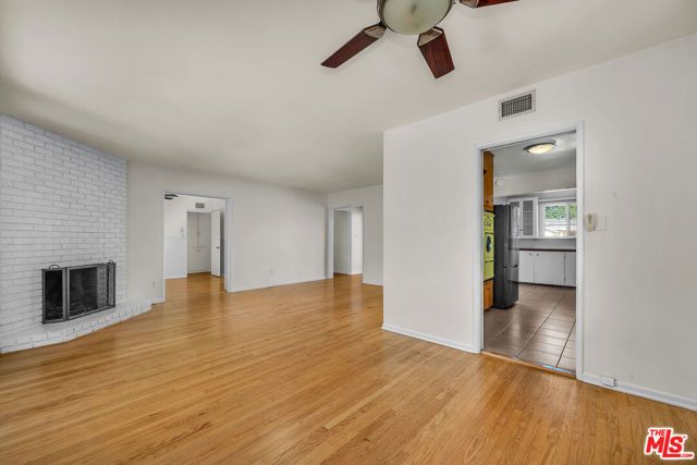 13452 Delano Street, Van Nuys (los Angeles), CA 91401