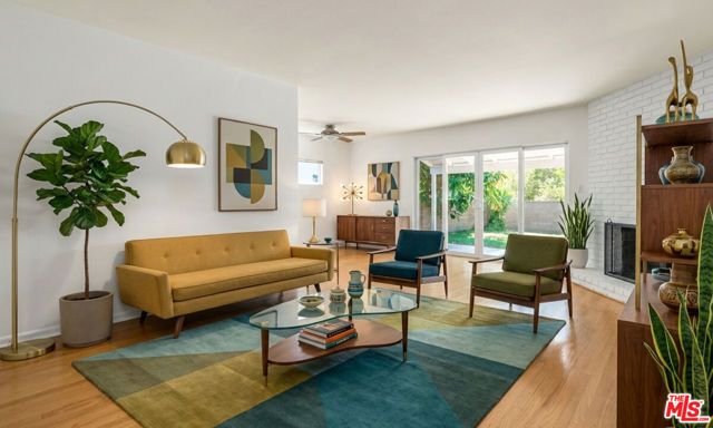 13452 Delano Street, Van Nuys (los Angeles), CA 91401