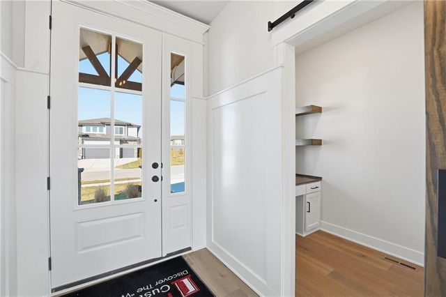 2074 NW OBrien Road, Lee's Summit, MO 64081