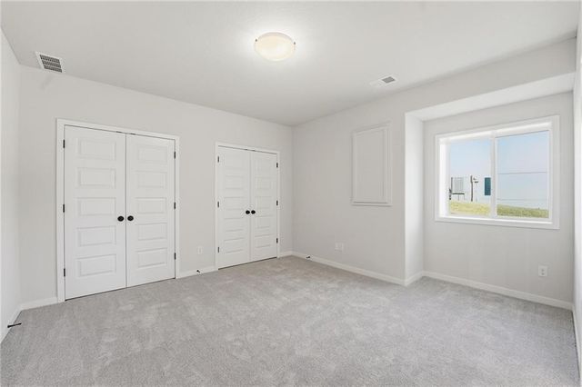 2074 NW OBrien Road, Lee's Summit, MO 64081